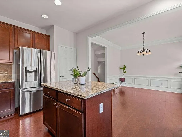 1034 E Paces Cir NE — Photo 15