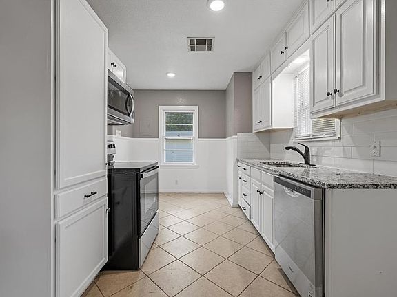 5th image of 3601 Cumberland Ave
