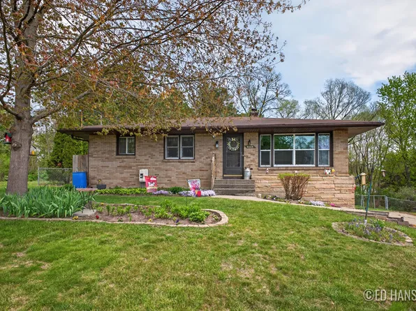 6044 Belmont Ave NE, Belmont, MI 49306
