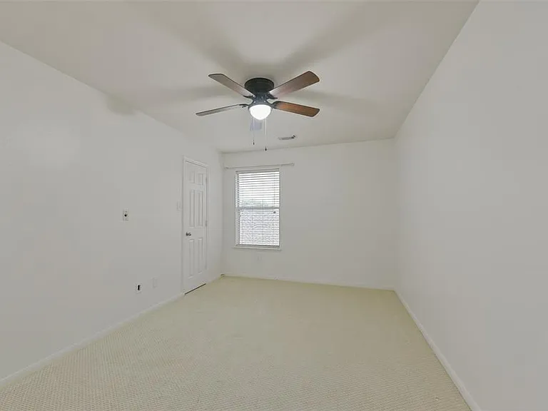 9523 Wyatt Oak Ln — Photo 15