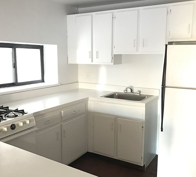 1st image of 160 Bleecker St #**6kw**