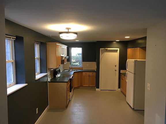 3rd image of 2828 Humboldt Ave S #3