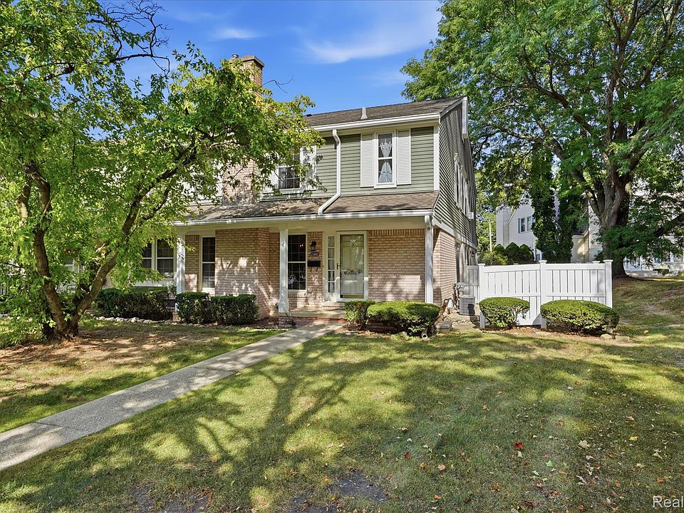 1st image of 20842 E Glen Haven Cir