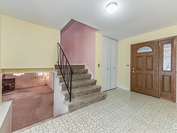 4th image of 403 Langford Dr