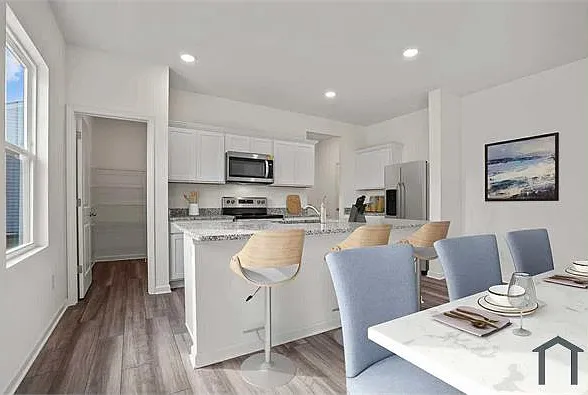 4912 Weymouth Dr — Photo 6