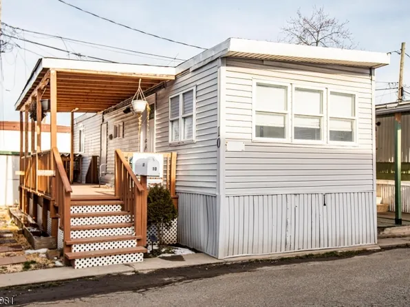 10 Austin Street, Moonachie Boro, NJ 07074