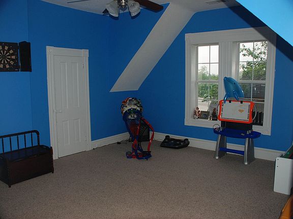 Bedroom - Upstairs