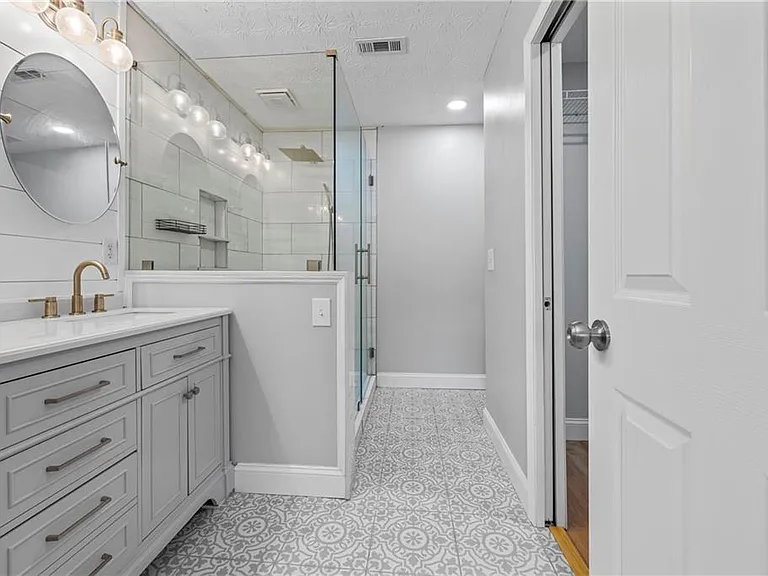 6616 Splashwater Dr — Photo 33