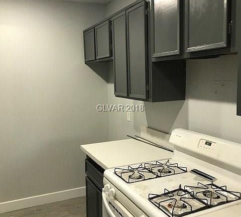 4th image of 3666 Villa Knolls South Dr