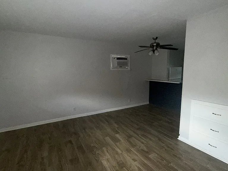 811 Colquitt St — Photo 5