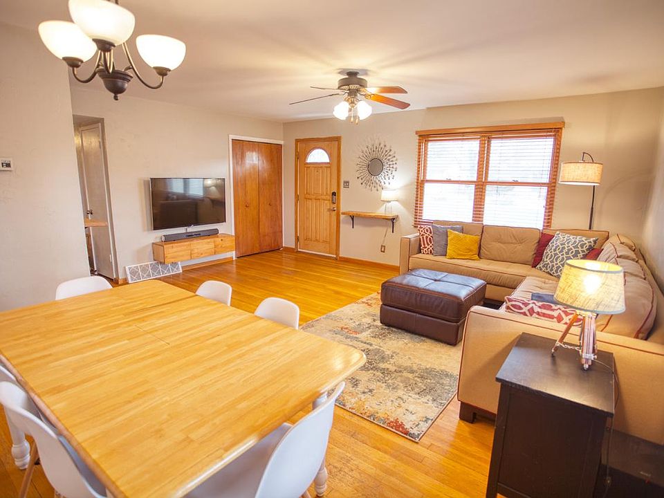 Open concept living/dining