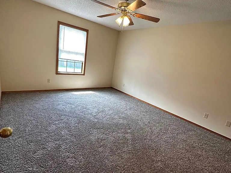 114 224 Deerfield Drive 114 Hunter 1003 #1009 — Photo 7