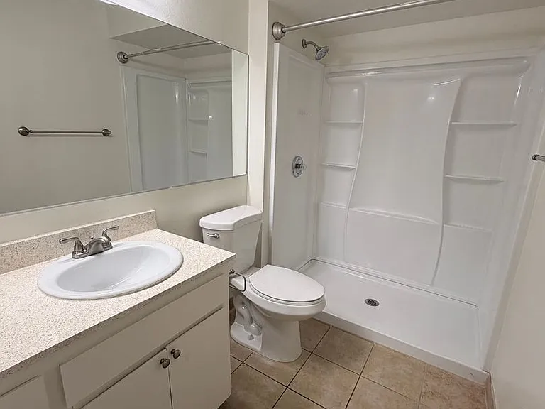 Portofino Apartments — Photo 10