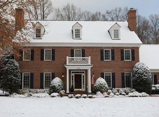 9516 Eagle Ridge Dr, Bethesda, MD 20817