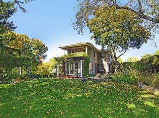 453 Highcroft Rd, Wayzata, MN 55391