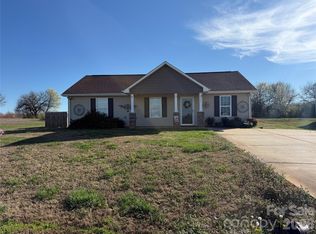 1033 Clineview Dr, Cherryville, NC 28021