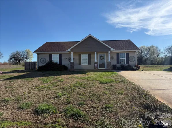 1033 Clineview Dr, Cherryville, NC 28021