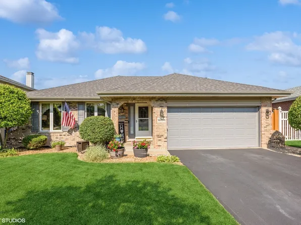 12036 S Van Beveren Dr, Alsip, IL 60803