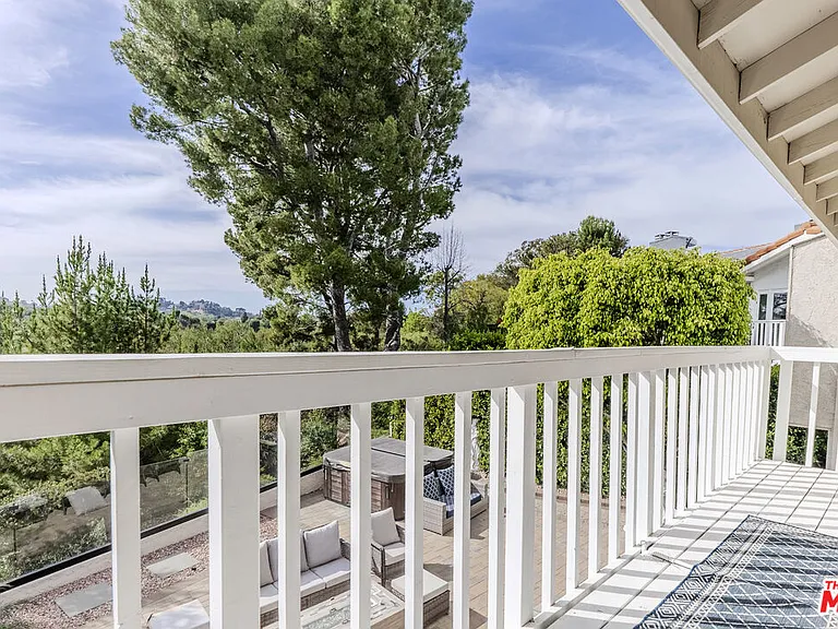 2637 Angelo Dr — Photo 37
