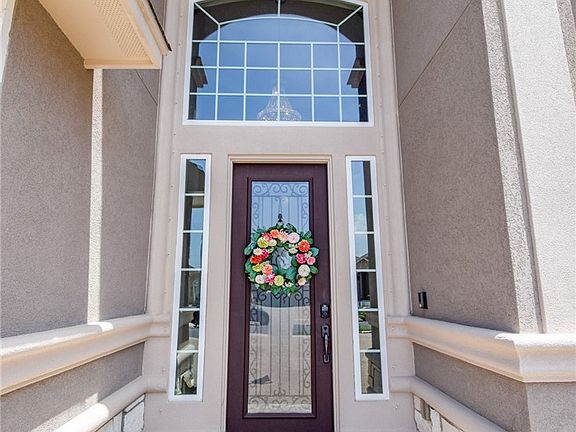 3rd image of 3910 Priscilla Dr