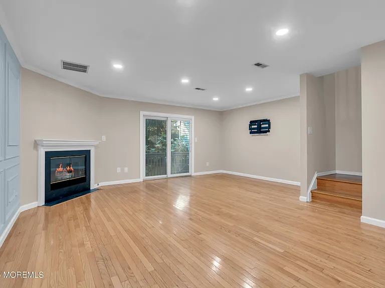 31 Lexington Ct — Photo 15