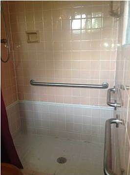 5th image of 308 Camelia St