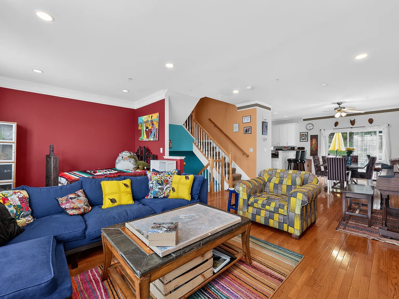 3 bed, 2.5 bath, 1800 sqft, $3,500 — Photo 3