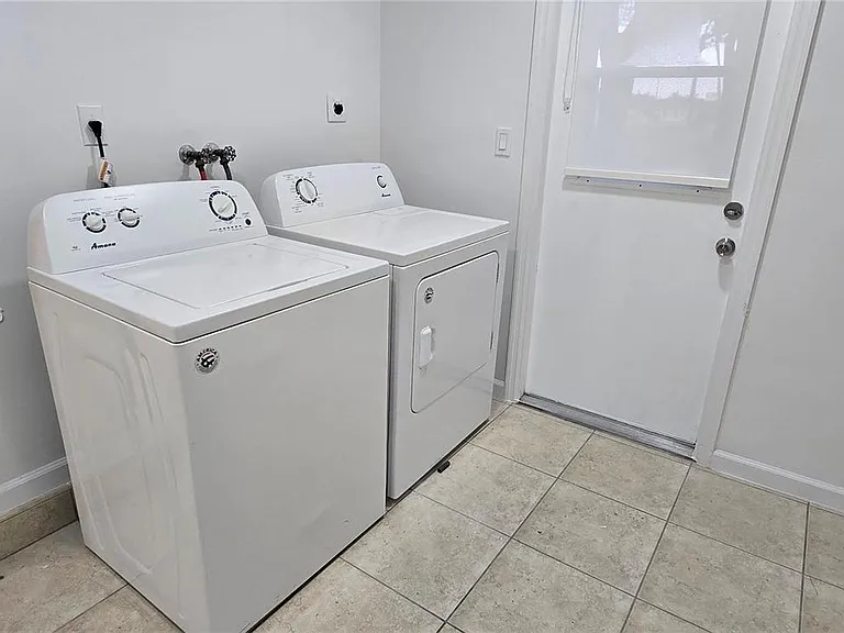 6500 SW 82nd Ave — Photo 8