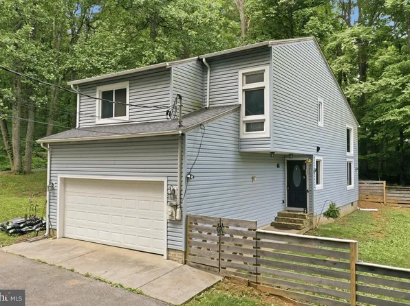 72 Long View Rd, Linden, VA 22642