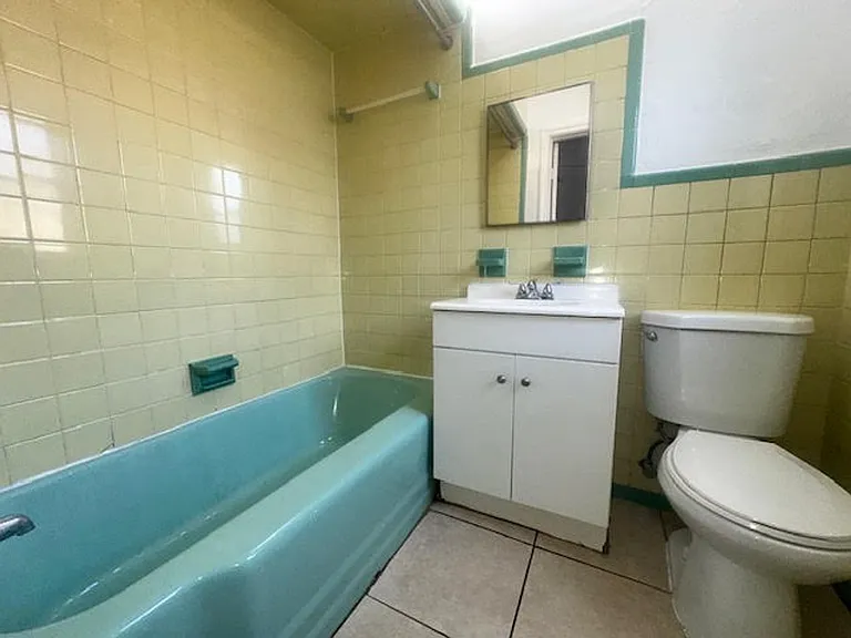 5819 Polk St — Photo 10