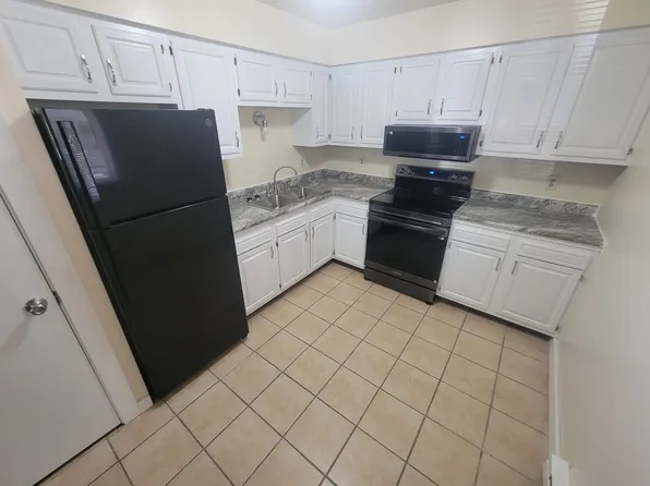 1014 Pine St APT 1, La Crosse, WI 54601