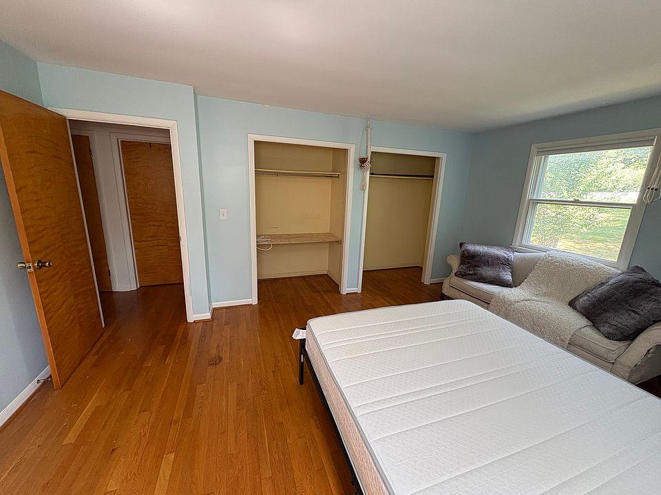 2nd image of 1022 Cayuga Heights Rd