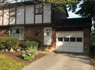 3336 Kaywood Dr, Easton, PA 18045