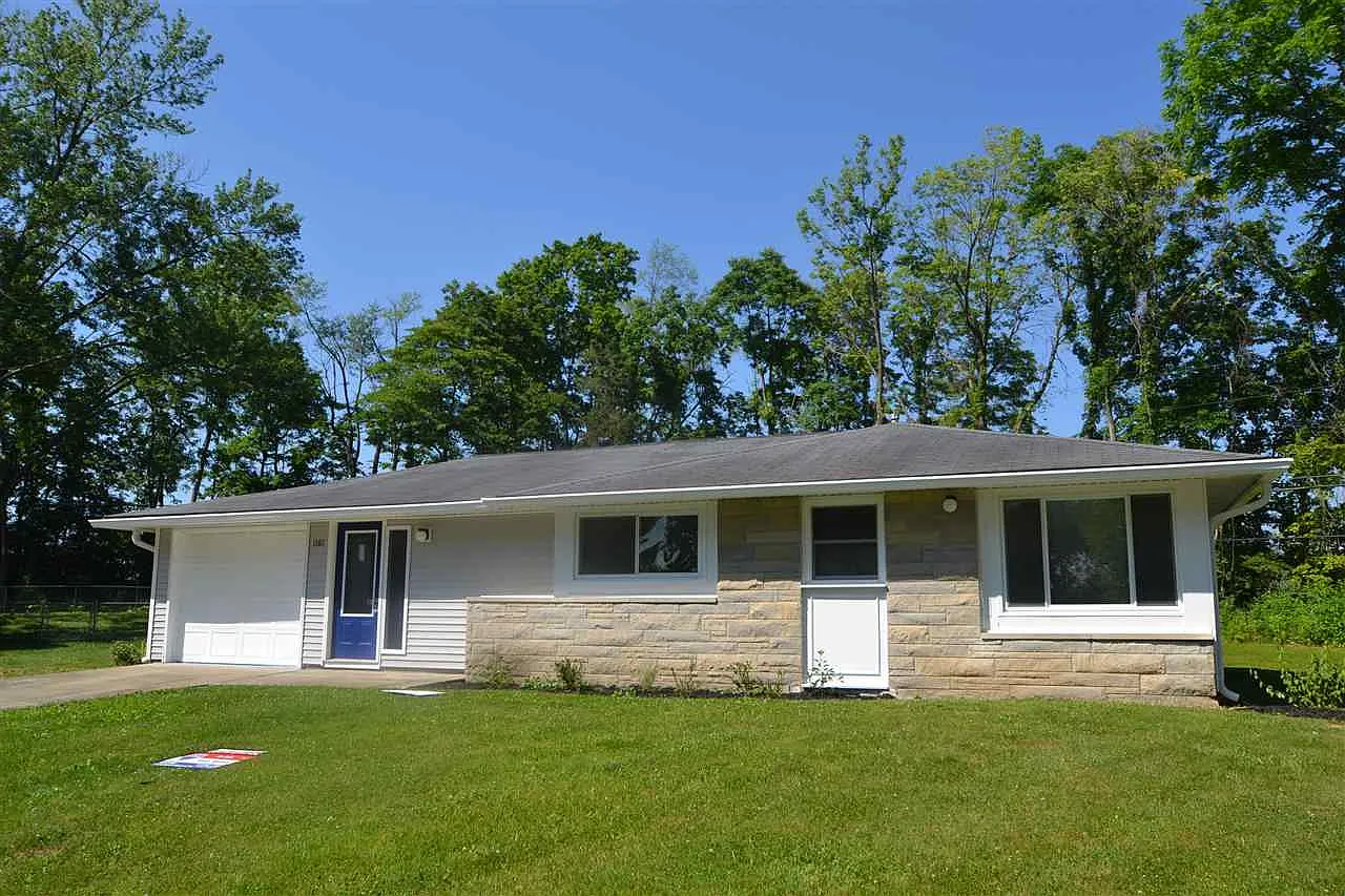 1161 W Briarcliff Dr photo 1