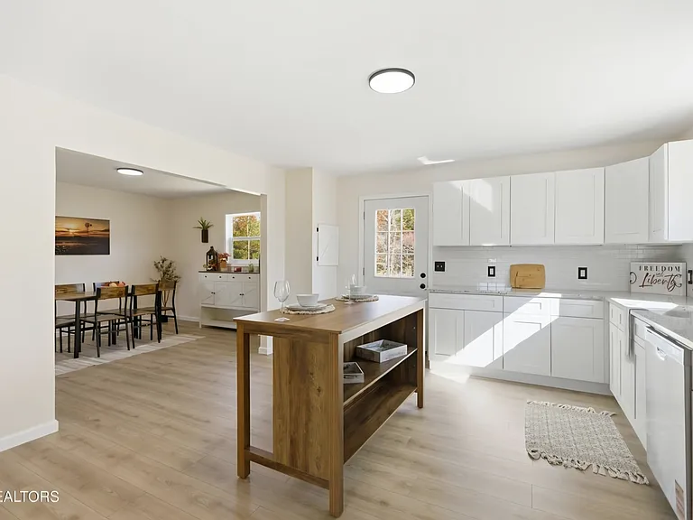 37 Windy Acres Dr — Photo 10