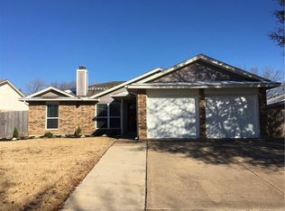 425 Rifleman Trl, Arlington, TX 76002
