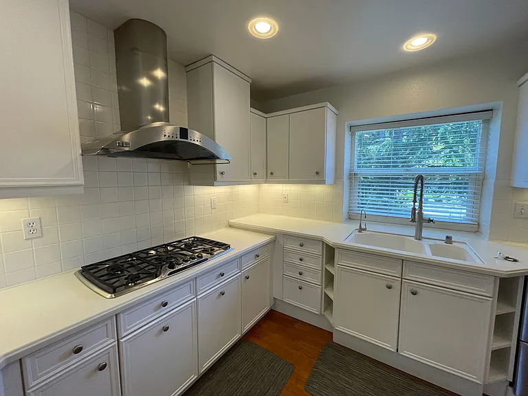 10434 Alicia Ct — Photo 9