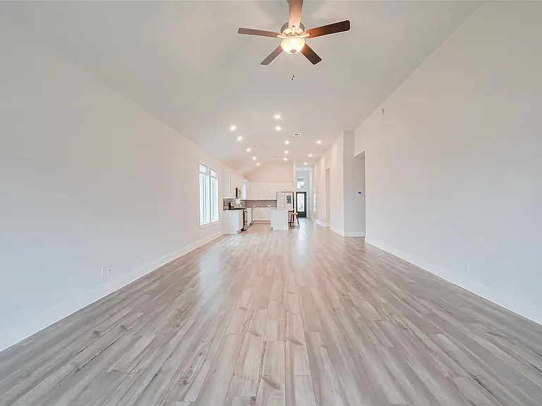 200 Catalina Cove Dr — Photo 14