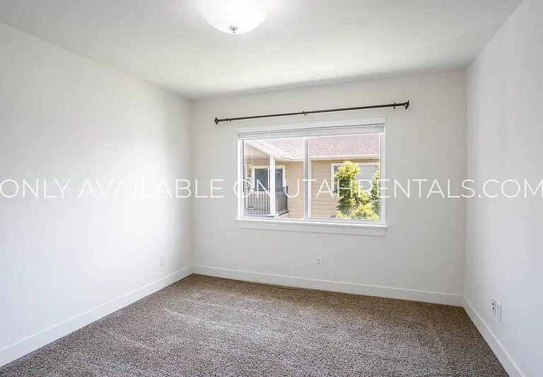 389 S State St #24 — Photo 16