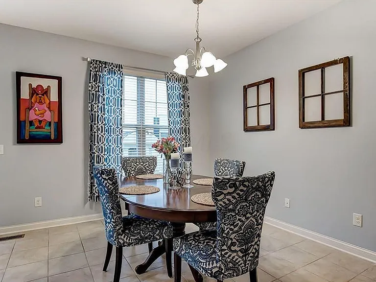 2768 Acarie Dr — Photo 8