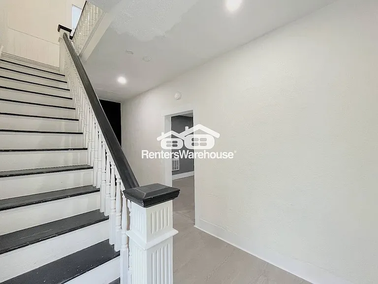 315 Highland Ave — Photo 15