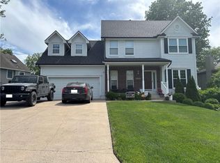 1532 SW Fredrick Dr, Lees Summit, MO 64081