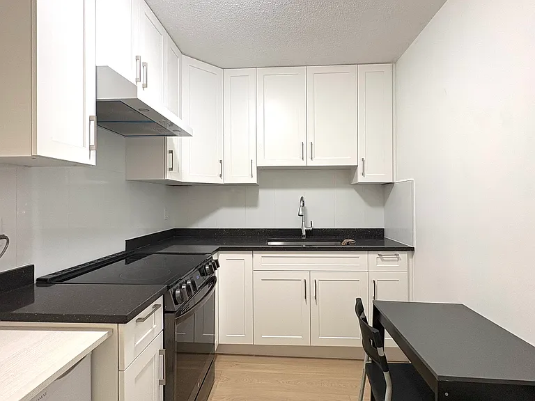 9557 Francis Rd #101 — Photo 4