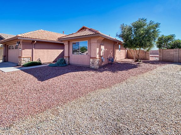 3rd image of 2491 Blooming Yucca Dr