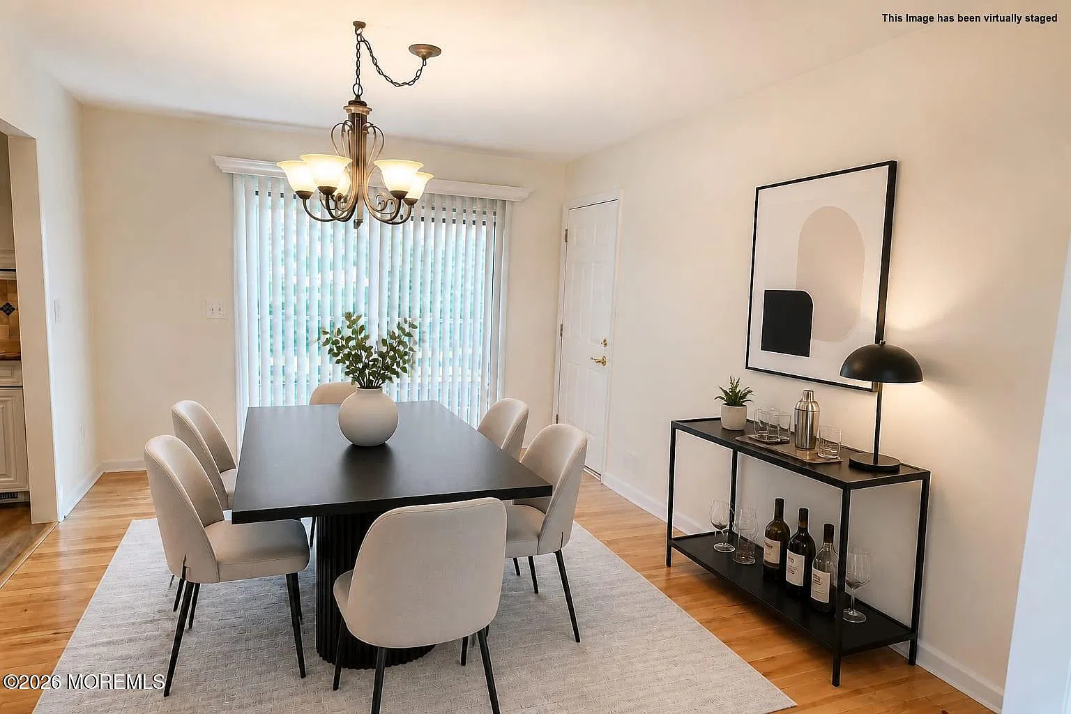 3 bed, 1394 sqft, $3,400 — Photo 4