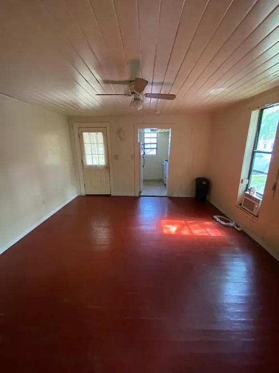 20805 Chestnut Street — Photo 3