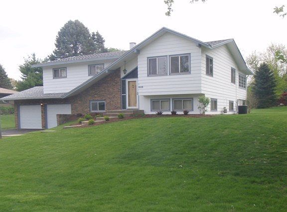 2nd image of 2916 Sheffield Dr