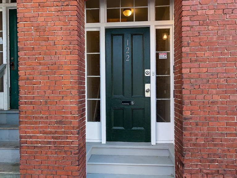 122 W Merrimack St #3 — Photo 2