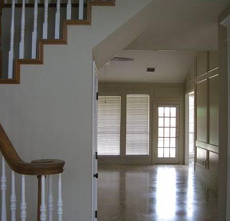 2nd image of 2613 Courtside Ln