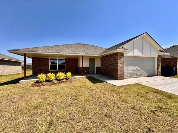 908 Hazy Brook Cir, Chickasha, OK 73018